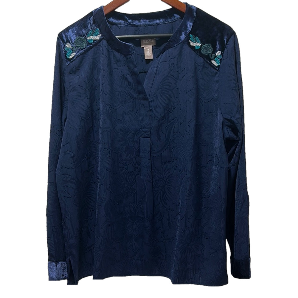 Chico’s Elegant Navy Blue Women's Top embroidered design size 3 NWT